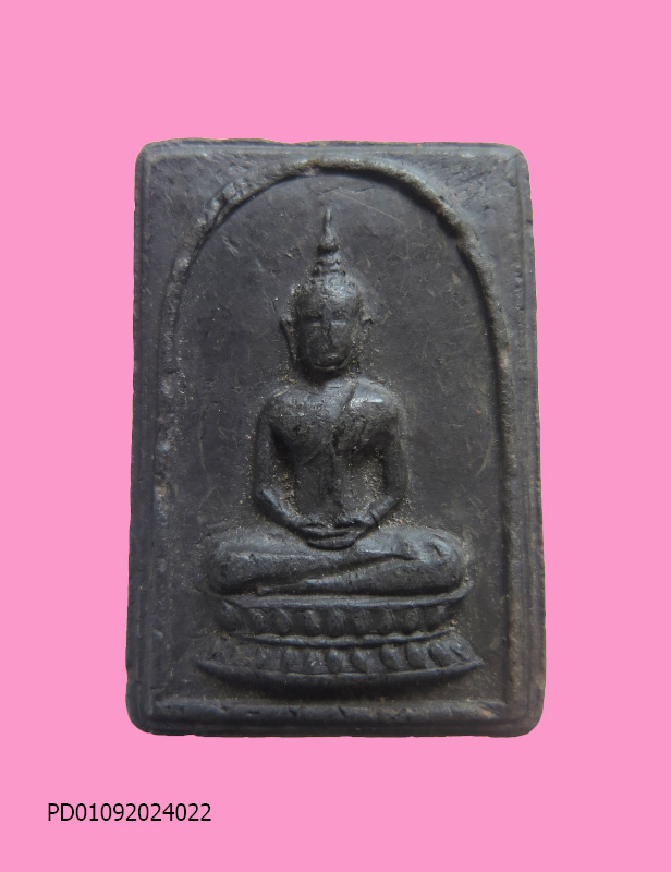 พระหลวงพ่อวัดเขาพระงามลพบุรี ปี 2500 เนื้อดิน (หลวงพ่อลี วัดอโศการาม สมุทรปราการร่วมปลุกเสก)