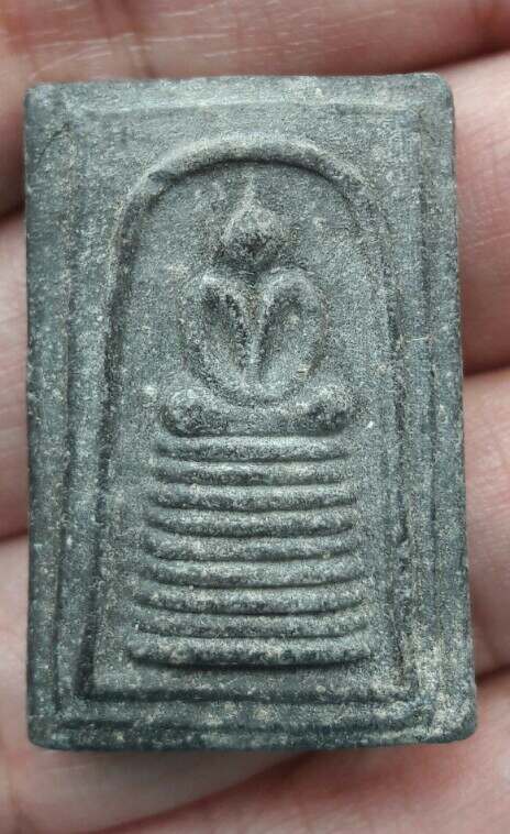 พระสมเด็จราชฤทธิ์ 9 ชั้น หลวงปู่ฤทธิ์ รัตนโชโต วัดชลประทานราชดำริ อ.กระสัง จ.บุรีรัมย์ เคาะเดียว