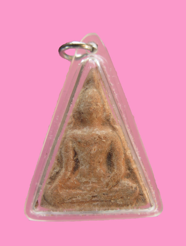 นางพญาค่ายอดิสร เลี่ยมพร้อมใช้ ปี 15 พิธีดีครับ