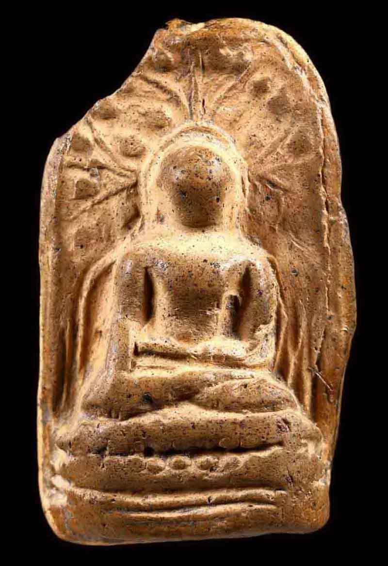 เขียวแพงแดงหายากพระคงกรุเก่า บิ่นตามภาพ ไม่มีหักอุดซ่อม รับประกันพระแท้ตลอดชีพ