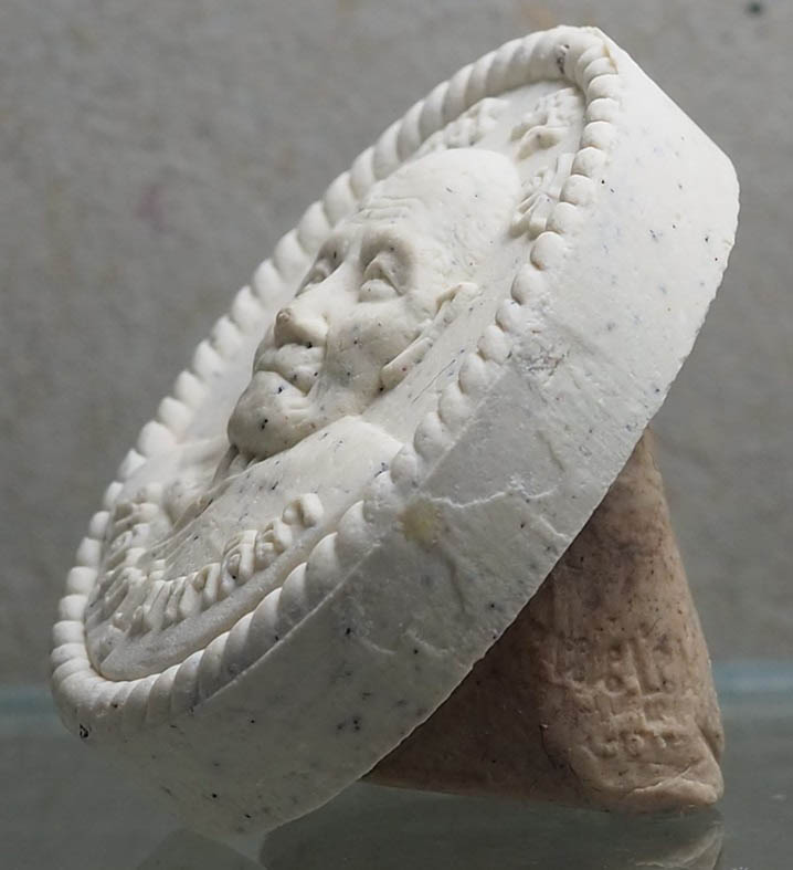 2.พระผงดวงเศรษฐีรุ่น ๑ บล็อคยางไหล่จิกหลวงปู่มหาศิลา สิริจันโท วัดโพธิ์ศรีสะอาด จังหวัดกาฬสินธุ์