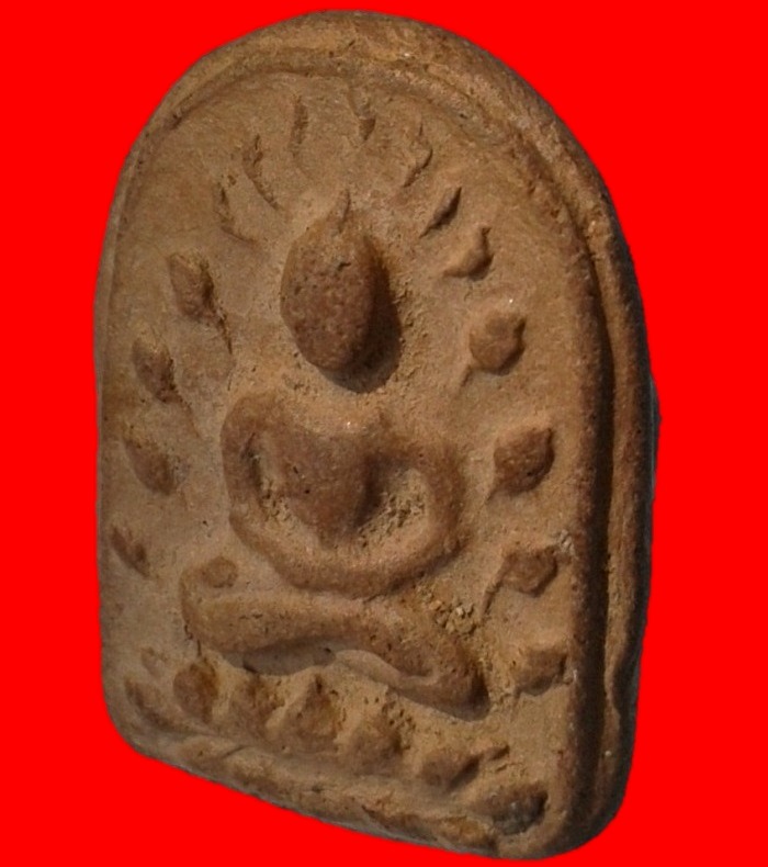 พระกรุเนื้อดินหลวงพ่อเข่งวัดใหม่พระพิเรนทร์กรุงเทพสภาพสวยๆรับประกันพระแท้ครับ