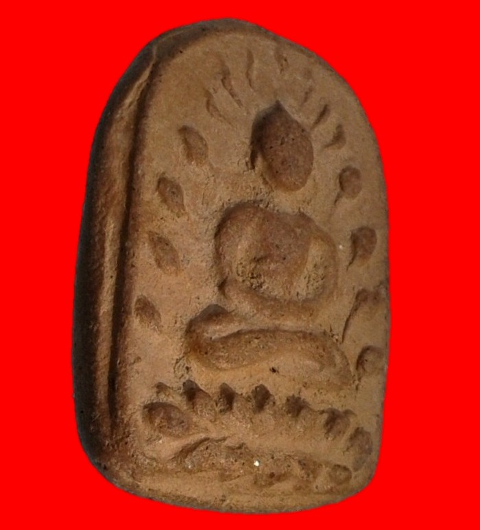 พระกรุเนื้อดินหลวงพ่อเข่งวัดใหม่พระพิเรนทร์กรุงเทพสภาพสวยๆรับประกันพระแท้ครับ