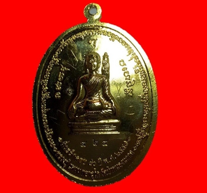 ล็อกเก็ตสวยๆ "รุ่นสารพัดดี" หลวงปู่แหวน ทยาลุโก สวยๆเดิมๆครับ