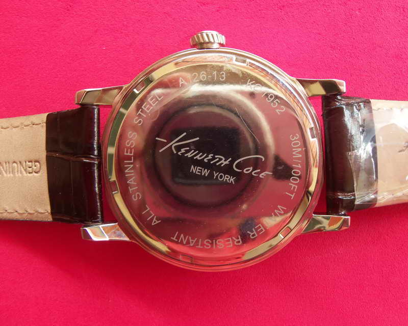 นาฬิกาข้อมือ Kenneth Cole ระบบควอท สายพันธ์อเมริกัน หน้าปัท 4.5ซม(เคาะเดียวแดง).