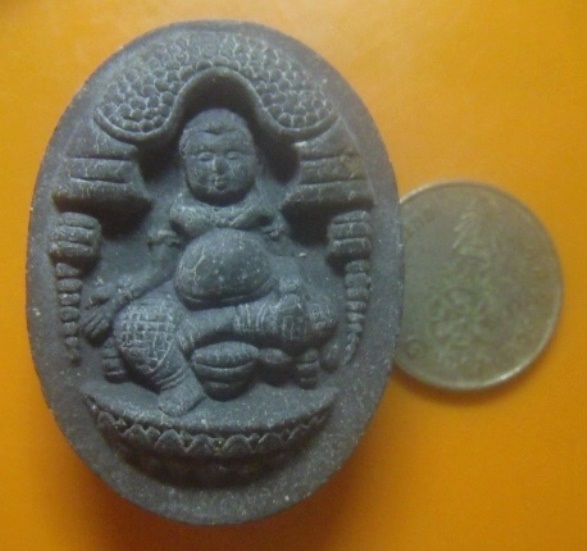 **เบาๆ**พระผงเศรษฐีเงินล้าน วัดถลุงทอง จ.นครศรีฯ ปี ๒๕๔๘**พ่อท่านไข่ วัดลำนาว เสกเดี่ยวนาน 7 ปี