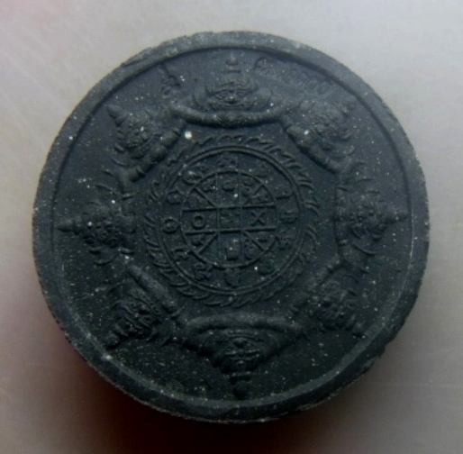 **เบาๆ**พระปิดตาพังพะกาฬ เนื้อว่านดำ รุ่นเหนือดวง๕๙ ปลุกเสก ณ.ศาลหลักเมือง จ.นครศรีฯ ปี ๒๕๕๙**สวยๆ