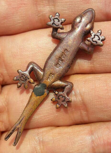 พญาจิ้งจก รุ่นแรก หลวงปู่ปั่น กวิศสโร วัคหนองกระทุ่ม จ.นครปฐม เนื้อทองแดง ปี 2563 เคาะเดียว   