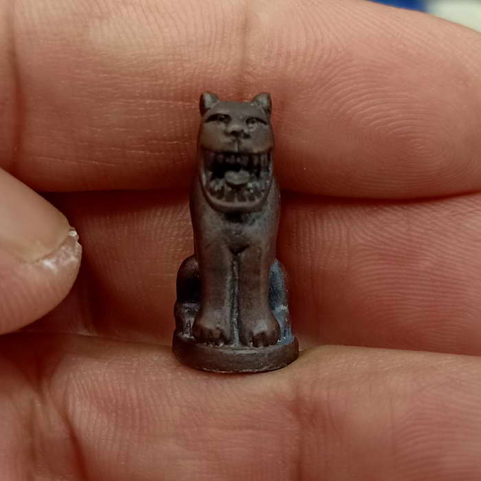 เสือหลวงพ่อปาน วัดมงคลโคธาวาส (บางเหี้ย) จ.สมุทรปราการ ปี 2522 เนื้อนวโลหะกลับดำ UNC เลยก็ว่าได้ 