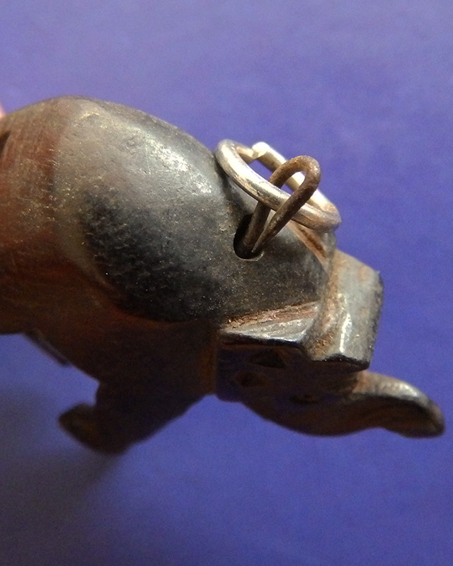 ช้างไม้แกะ ขนาด 2.5 x 3.3 ซ.ม. พระบ้านเก่าเก็บหลายสิบปี