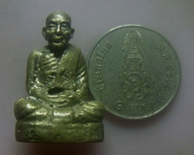 **เบาๆ**รูปหล่ออุดกริ่ง หลวงพ่อแช่ม วัดดอนสะท้อน อ.สวี จ.ชุมพร**ตอกโค้ด 