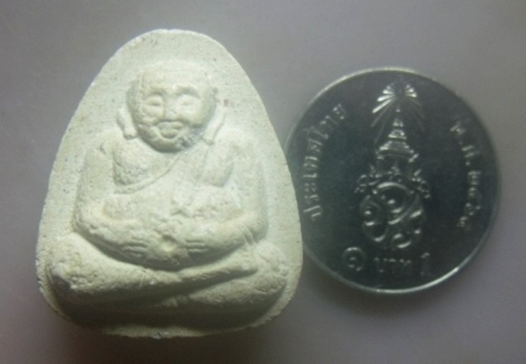 **เบาๆ**พระสังกัจจายน์มหาเศรษฐี หลวงพ่อคอน วัดชัยพฤกษ์มาลา กรุงเทพฯ**หลังยันต์ สวยๆ