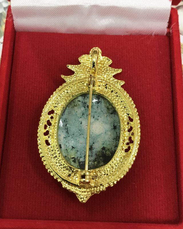 ล็อกเก็ตเข็มกลัดยันต์มงกุฏฯ พระมหาสุรศักดิ์ วัดประดู่ฯ ที่ระลึกเจ้าคณะจังหวัดสมุทรสงคราม 2562