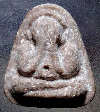 *ปิดตาผงมหาจินดามณี รุ่นแรก หลวงปู่แก้ว เกสาโร วัดละหารไร่ ระยอง*