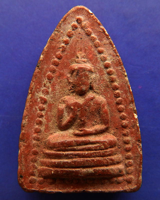 หลวงปู่เฮี้ยง วัดป่า พิมพ์พระพุทธประทานพร 2 หน้า เนื้อผงผสมว่านสบู่เลือด (4)