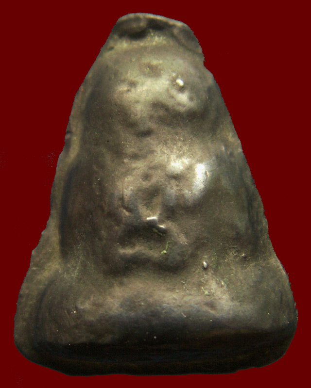 ปิดตาหลังยันต์เฑาะว์ หลวงปู่ใจ วัดเสด็จ จ.สมุทรสาคร เนื้อเมฆพัตร