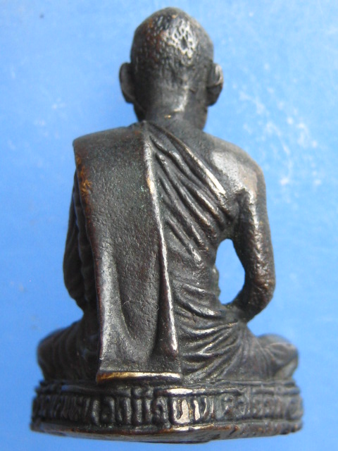 รูปหล่อ หลวงพ่อแก้ว วัดนิคม ชัยภูมิ