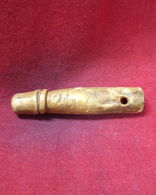 ปลักขิกไม้แกะเก่า หัว2ขยัก มีจารยันต์ ขนาด2.5นิ้ว (ไม่ทราบที่)