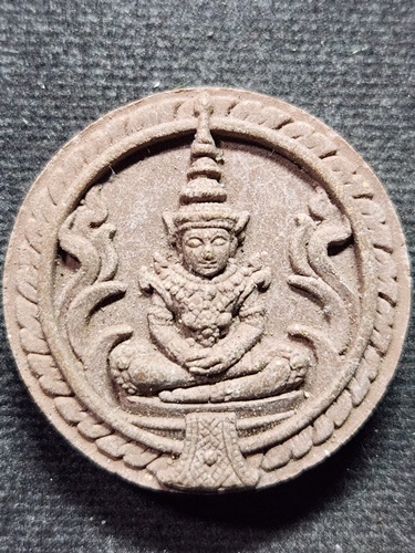 วัดสุทธาวาสวิปัสสนา พุทธมณฑลอยุธยา พระแก้วมรกตเนื้อผงจันทร์ลอย  พระอาจารย์รักษ์ ปี 2558