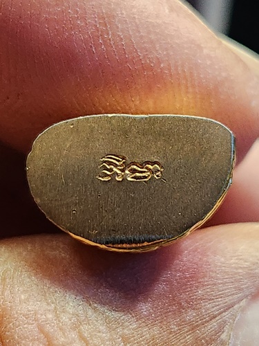 วัดสุทัศนเทพวรารามราชวรมหาวิหาร กทม พระชัยวัฒน์ ที่ระลึก 74 พรรษา พระวิสุทธาธิบดี  2548 กะไหล่ทอง