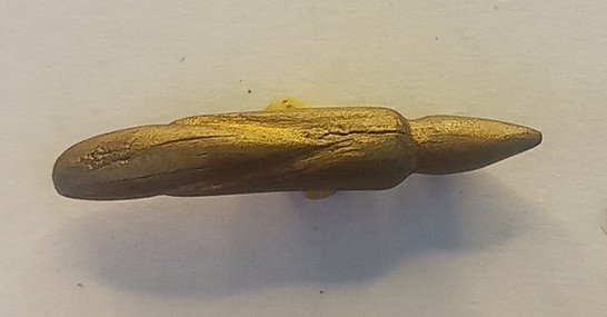 สาริกาไม้กาหลงแกะ เก่า ลงทองน้ำหนักเบา ขนาด ยาว 1 นิ้วครึ่ง