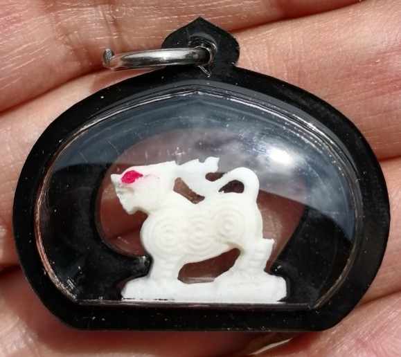 สิงห์สามขวัญสาริกาไม่ทราบที่ พร้อมเลี่ยมกันน้ำหนาๆ​ เคาะเดียว