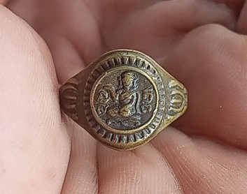 แหวนนางกวักรุ่นแรกหลวงปู่บุดดาถาวโร