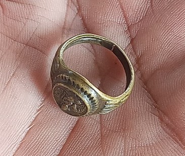 แหวนนางกวักรุ่นแรกหลวงปู่บุดดาถาวโร