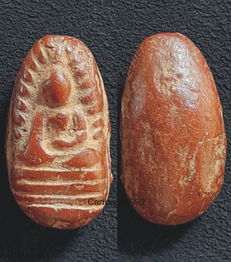 พระรอดมือโต พิมพ์โบราณ หลวงพ่อกวย วัดโฆสิตาราม ชัยนาทครับผม อีกพิมพ์หายากครับ เดิมๆ ครับผม