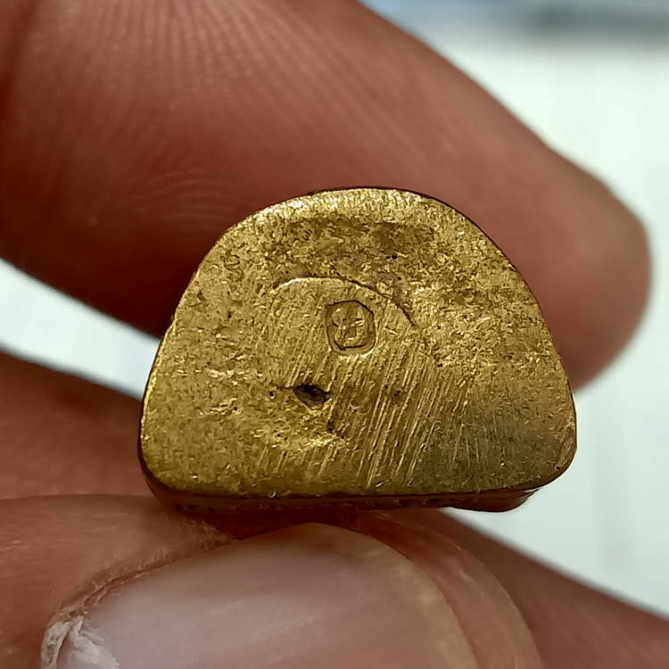 รูปเหมือนพระครูสุนทรธรรมกิจ (หลวงพ่อหยอด ชินวังโส) วัดแก้วเจริญ อ.อัมพวา จ.สมุทรสงคราม ประมาณปี 2535