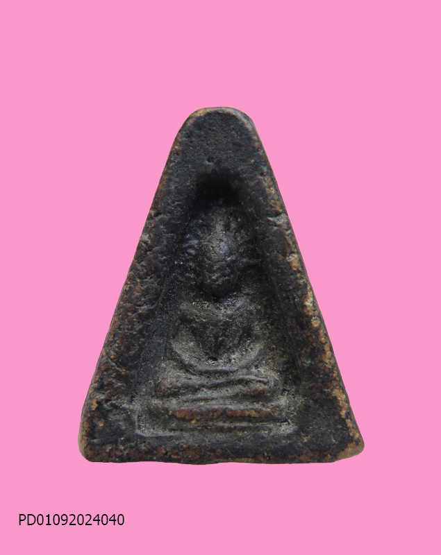 พระพิมพ์ พระพุทธประทับซุ้ม หลังยันต์ เนื้อดิน