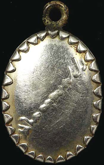 *ล็อคเก็ตในหลวง รัชกาลที่๙ หลังลายเซ็นต์ ฉากฟ้าอ่อน*