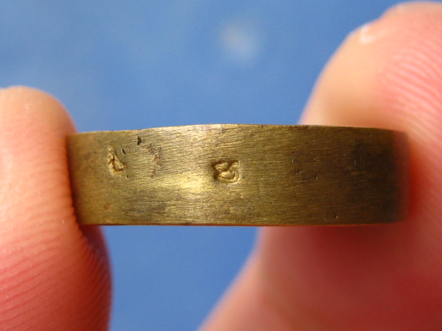 เหรียญล้อแม็ก (พิมพ์เล็ก) หลวงปู่มี วัดมารวิชัย อยุธยา มีโค้ด