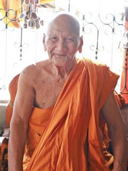 **เบาๆ**พระผงว่านรูปเหมือนหลวงปู่แก้ว วัดสะพานไม้แก่น อ.จะนะ จ.สงขลา ปี ๒๕๕๑**สวยๆ เชิญชมครับ