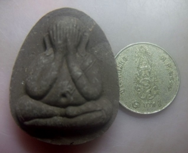 **เบาๆ**พระปิดตาเมตตามหาลาภ เนื้อผงผสมว่าน หลวงพ่อจำเนียร วัดถ้ำเสือ จ.กระบี่**สวยๆ