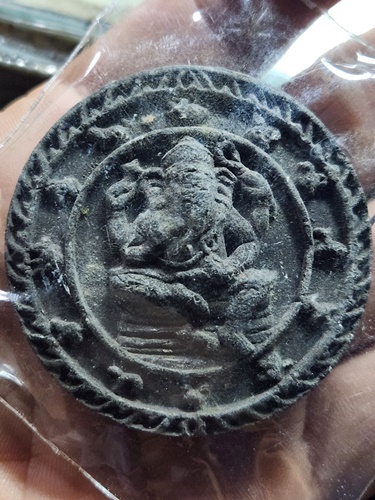 วัดดงเสลา อำเภอด่านช้าง จังหวัดสุพรรณบุรี พระผงพญายมราช หลัง พระพิฆเนตร