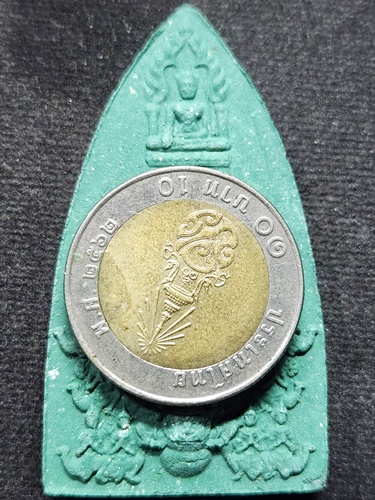 วัดหน้าพระเมรุ อยุธยา พระผงพระมหาจักรพรรดิชนะมาร 