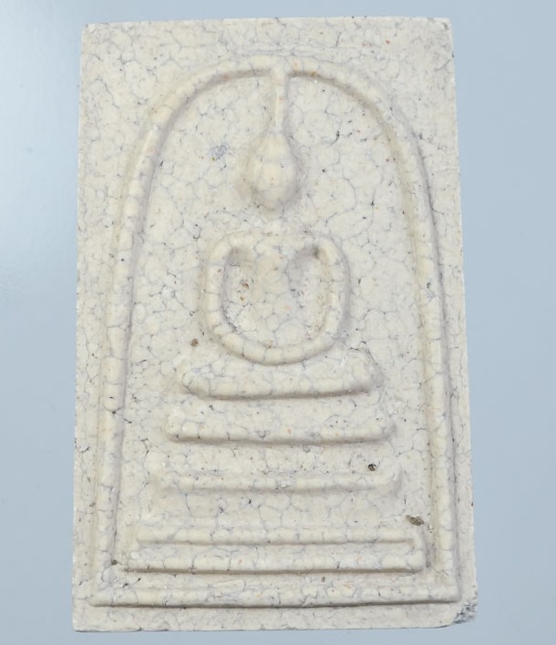 แยกจากชุดกรรมการใหญ่ สมเด็จพิมพ์เส้นด้ายแตกลายงา รุ่น 141 ปี มหามงคล วัดระฆังฯ+กล่อง