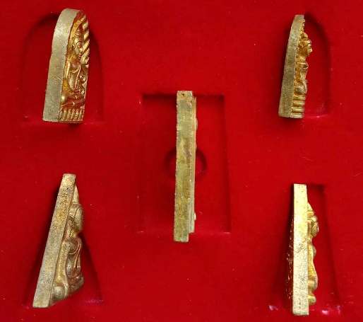 5องค์ พระชุดเบญจภาคี รุ่นแรก วัดหนองอ้อ เนื้อทองผสม หลวงปู่หลิวปลุกเสก ปี2541 พร้อมกล่องเดิม