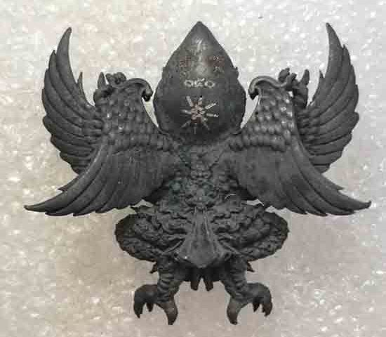 พญาครุฑรวยมหาอำนาจ หลวงปู่ชัช วัดบ้านปูน จ.อยุธยา ปี2560 เนื้อเหล็กน้ำพี้ หมายเลข150 พร้อมกล่องเดิม