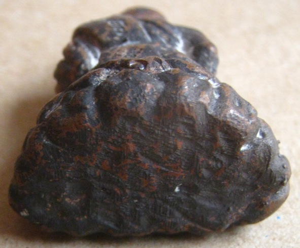 หลวงพ่อคูณ รูปหล่อเบ้าทุบฐานภูเขา สร้างครั้งแรก รุ่นอายุยืน วัดแจ้งนอก ปี2553 เนื้อนวะ เลข109+กล่อง