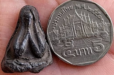 *พระปิดตา พิมพ์ชลูด เนื้อผงใบลาน หลวงปู่เหรียญ วัดหนองบัว กาญจนบุรี ปี๒๔๙๗*