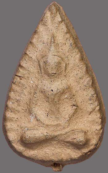 *กลีบบัวสมาธิ เนื้อดินเผา กรุวัดลิงขบ (บวรมงคล) กทม.*