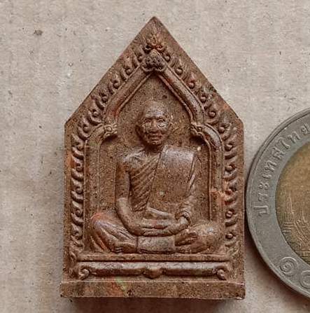 พระรูปเหมือนผงพรายกุมาร ไตรมาส56 หลวงพ่อสาคร วัดหนองกรับ จ ระยอง  เลข6560+กล่อง