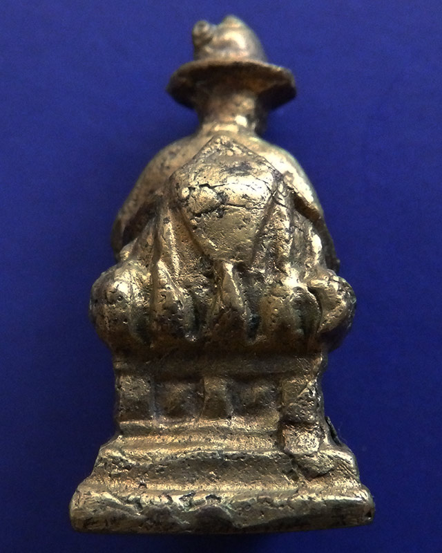 รูปหล่อพระเจ้าตากสิน เนื้อทองดอกบวบ เจ้าคุณศรี (สนธิ์) วัดสุทัศน์ พ.ศ. 2494