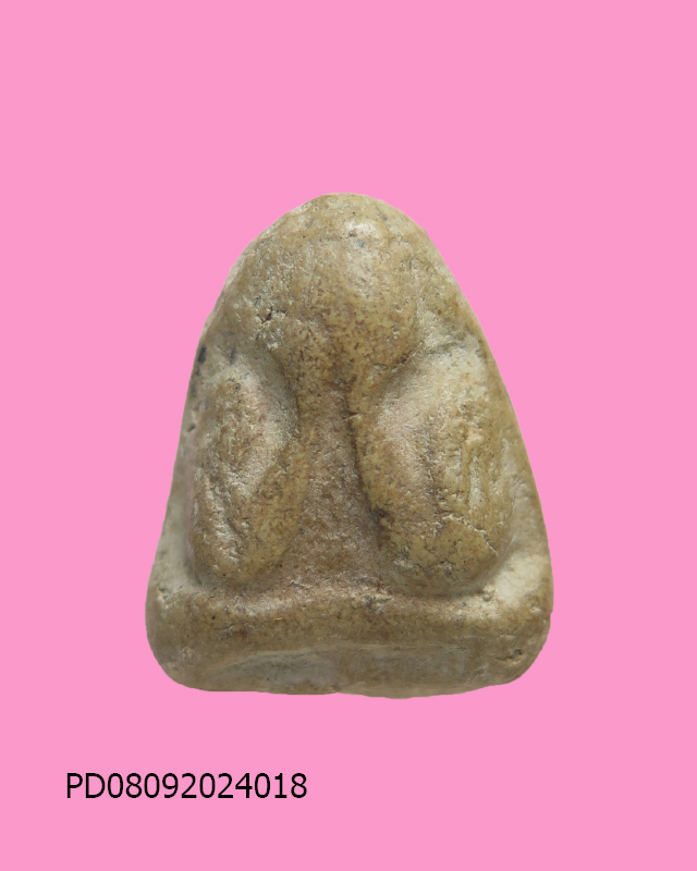 พระปิดตา เนื้อผงพุทธคุณ