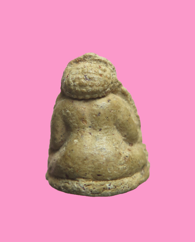 พระปิดตลอยองค์ เนื้อผงยา ผสมผงเก่า