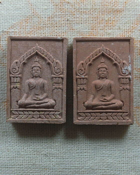 พระผงวัดบ้านโคก จ.สมุทรสาคร (๒ องค์)