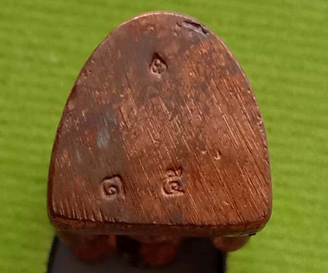 สี่หูห้าตา"เทวดาเรียกทรัพย์"รุ่น1 หลวงพ่อเสน่ห์ วัดเชียงขาง เชียงใหม่ พิมพ์ใหญ่ เนื้อนวะ เลข35+กล่อง