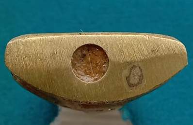 รูปเหมือนปั๊มรุ่นแรก รุ่นอายุยืน หลวงปู่เกลี้ยง วัดโนนแกด จ.ศรีสะเกษ ปี2552 เนื้อทองฝาบาตร+กล่อง